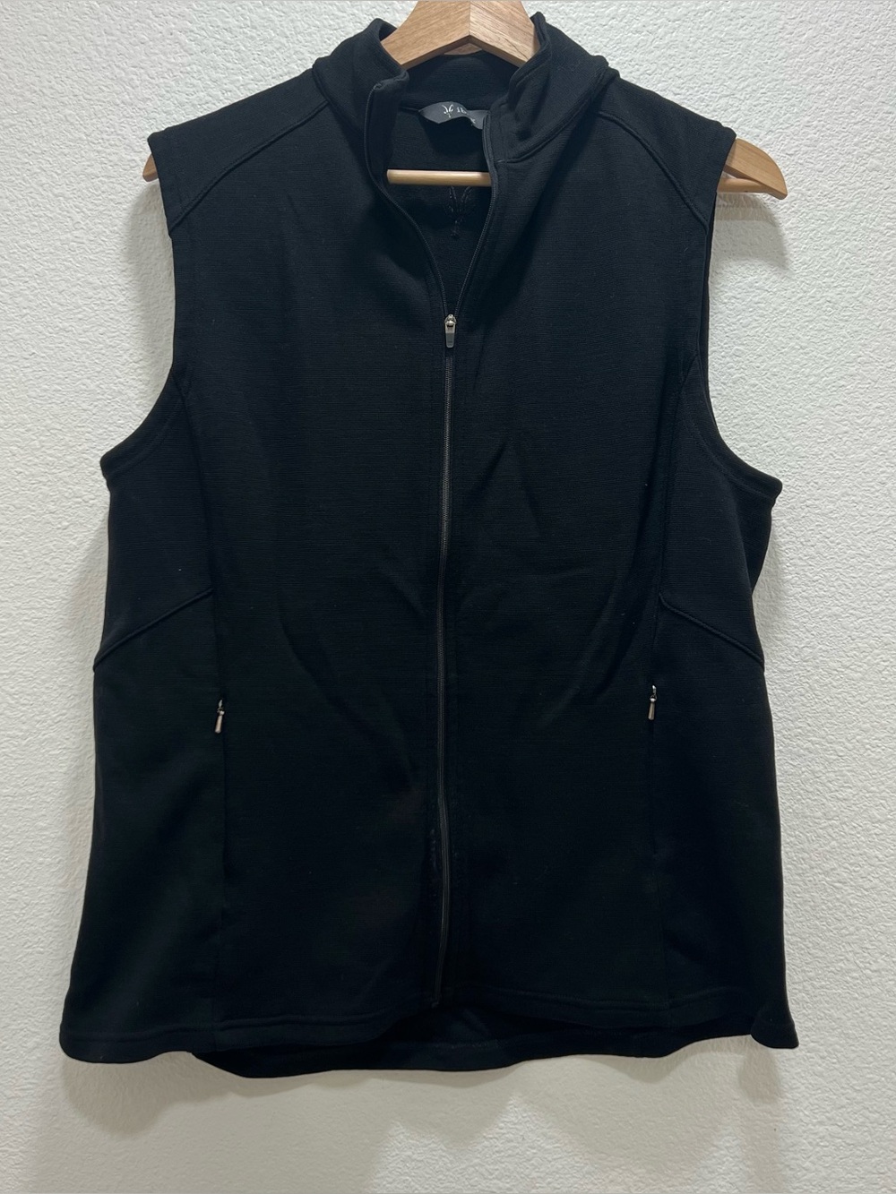 Ibex Merino Wool Vest Womens XL Black Full Zip Hiking Camping Outdoors